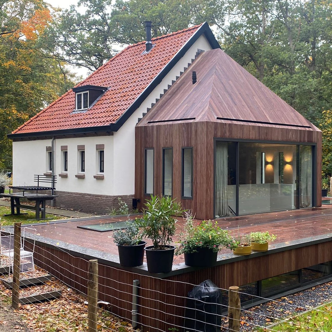 Badhuis herbestemming en transformatie door De Wilde Studio